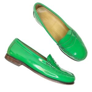 WeeJuns Green Patent Leather Penny Loafers Size 8